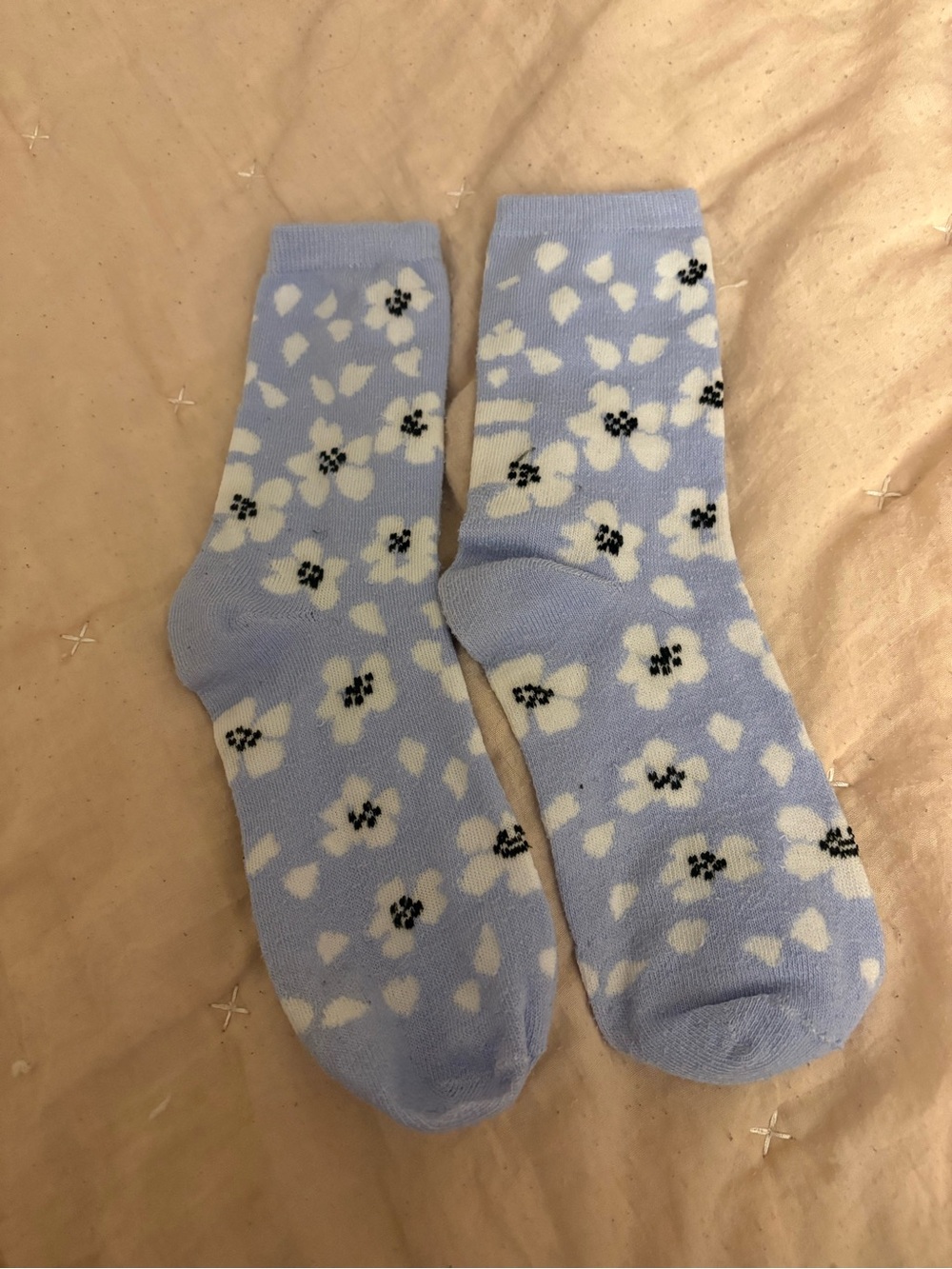 Women’s Light Blue Floral Pattern Socks